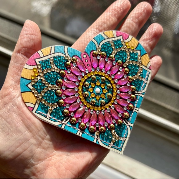 Diamond Art HEART 12 Corner Bookmark, Colorful, Sparkly (BLUE, PINK, GOLD) - Picture 13 of 15